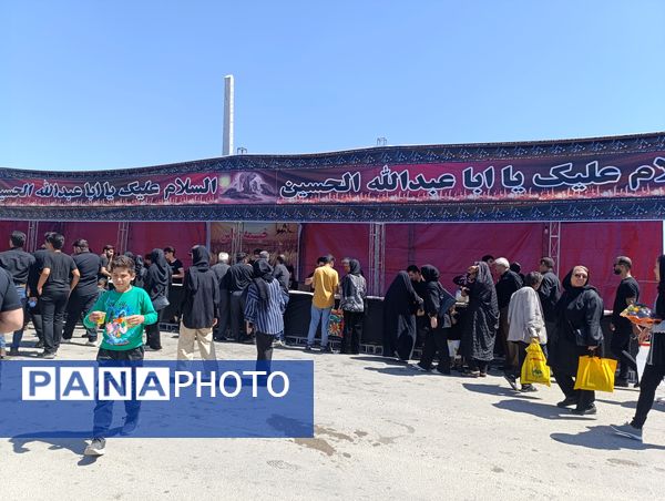 عاشورای حسینی در آشخانه و ۷۲ دیگ غذای نذری