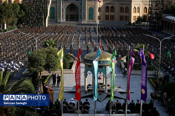 سالروز اهدای پرچم و نشان توسط فرماندهی معظم کل قوا به ارتش