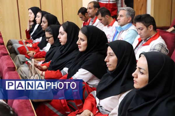  آیین تجلیل از ایثارگری‌های کارکنان و نجاتگران جمعیت هلال‌احمر استان همدان  