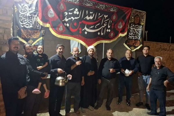 برپایی موکب به همت خادمان مردمی در خلیل آباد
