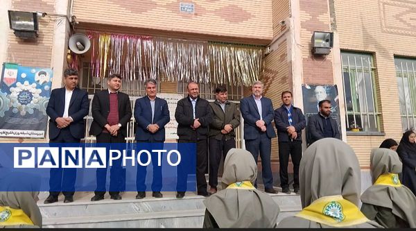 بازدید مسئولان سازمان دانش‌آموزی آذربایجان شرقی از مدارس تمام تشکیلاتی اهر