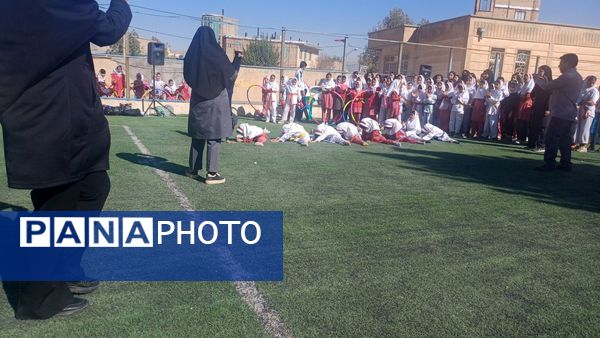 افتتاحیه باشکوه المپیاد ورزشی درون مدرسهای در آموزشگاه معرفت کوهدشت