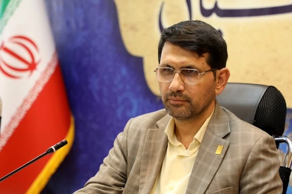 اهدای کلام الله مجید از سوی دفتر رهبر معظم انقلاب اسلامی (مدظله العالی) به نو دانشجو معلمان