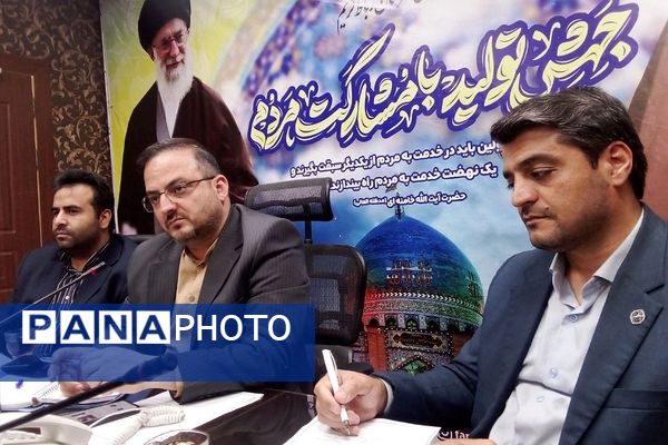 نشست صمیمی فرماندار شهرستان رباط کریم با دانش‌آموزان نخبه فرهنگی و خبرنگاران پانا