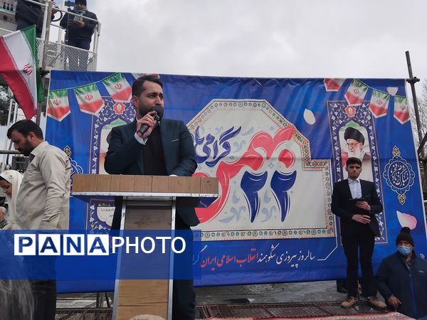 راهپیمایی ۲۲بهمن در شهرستان کاشمر با حضور پر رنگ مردم برگزار شد 