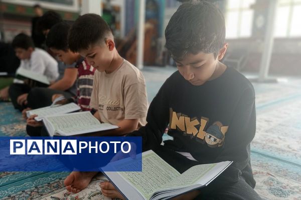 مراسم معنوی اعتکاف در مسجد اعظم حضرت ابوالفضل (ع) بهارستان دو