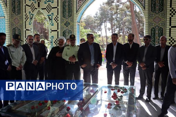 گرامیداشت روز آتش‌نشان و عطرافشانی مزار شهدای گمنام در تربت‌حیدریه