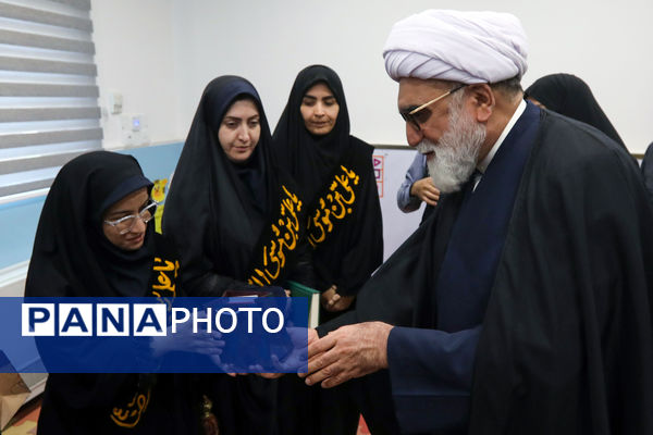 حضور تولیت آستان قدس رضوی در جمع دانش‌آموزان با آسیب بینایی مشهد
