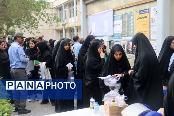 غوغای دانشگاه فردوسی مشهد در روز کنکور ۱۴۰۴