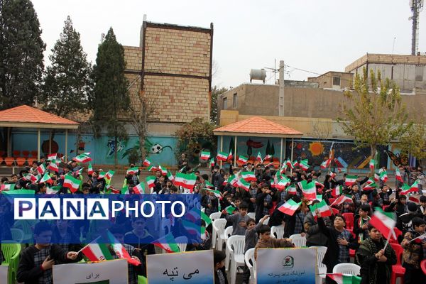  افتتاح جشنواره «امید فردا» در مدرسه شاهد ده دی ورامین