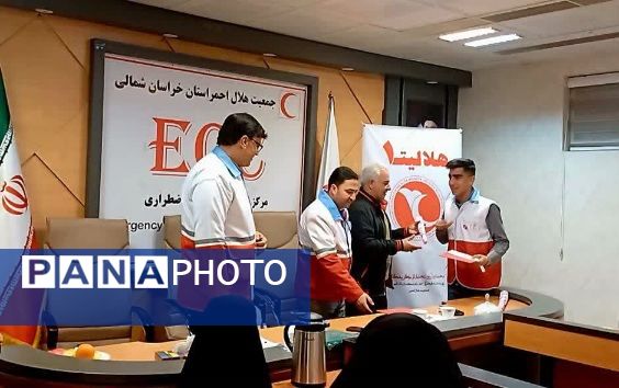  نخستین آیین تجلیل از برگزیدگان رویدادهای فرهنگی هنری در بجنورد