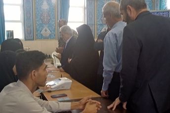 حماسه‌ای دیگر از مردم همیشه در صحنه شهرستان کوهپایه در پای صندوق‌های رای
