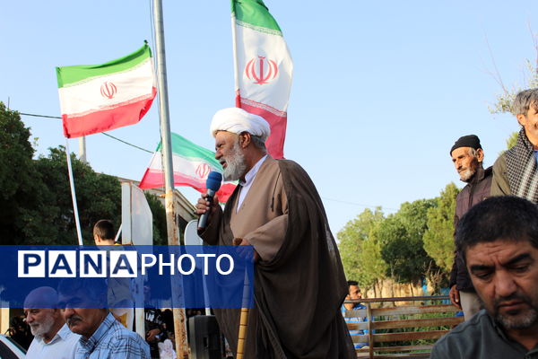 اجتماع خودجوش حمایت از مدافعان میهن در شهر درق