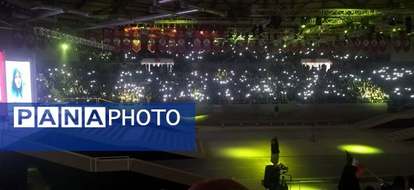 حضور دانش‌آموزان دختر در پنجمین روز کنگره ۵۵۸۰ شهید استان البرز