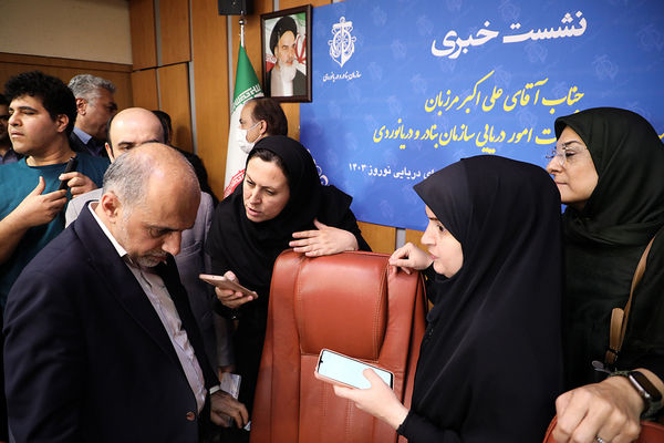نشست خبری سرپرست معاونت امور دریایی سازمان بنادر و دریانوردی