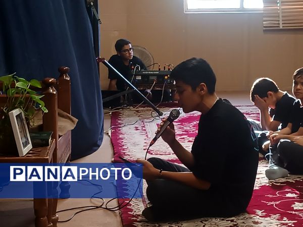 همایش احلی من العسل در اتحادیه انجمن‌های اسلامی دانش‌آموزی نیشابور