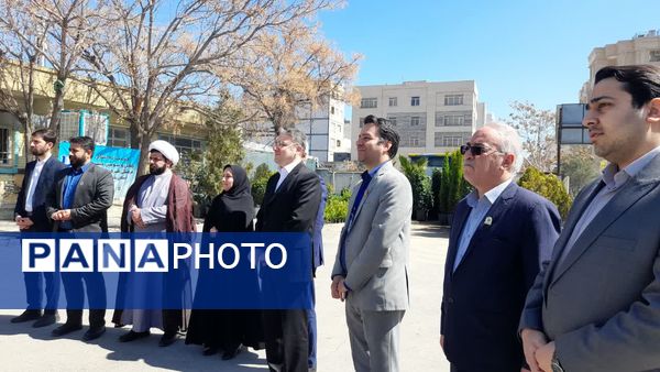 بازدید معاون فرهنگی پرورشی خراسان رضوی از دبیرخانه جشنواره فرهنگی هنری فردا 