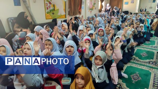 جشن ولادت حضرت علی( ع) و روز پدر در دبستان شاهد حاج تقی آقا بزرگ ناحیه یک مشهد