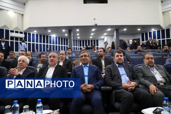 پنل همکاری‌های اقتصادی، استانی ، تجاری، سرمایه‌گذاری و مناطق آزاد