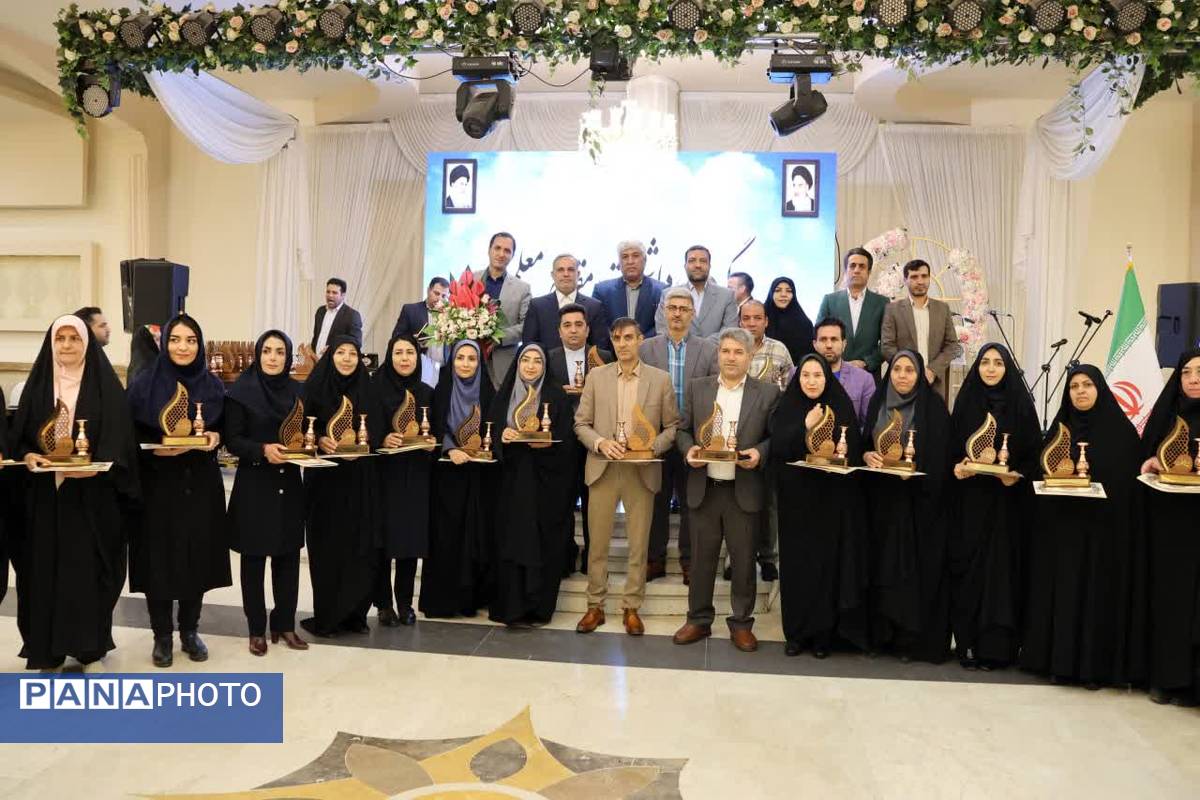 برگزاری مراسم گرامیداشت مقام معلم در بهارستاندو
