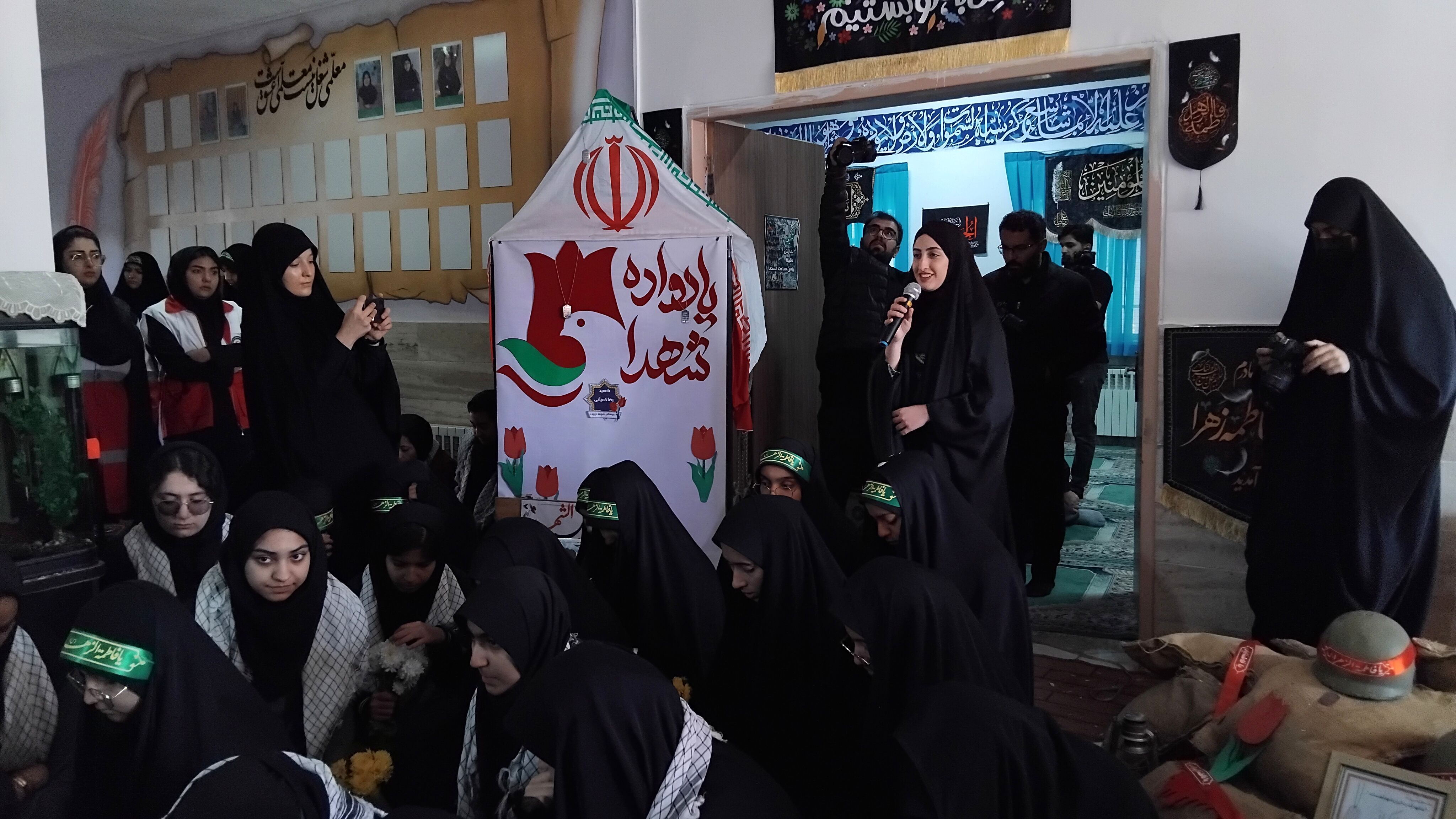 میهمان آسمانی در آغوش مدرسه ما