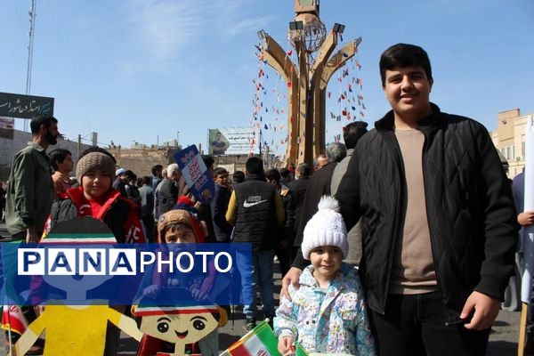 راهپیمایی ۲۲ بهمن در شهرستان بم 