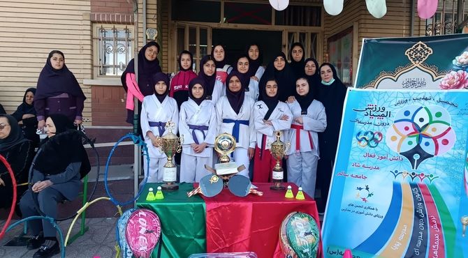 المپیاد ورزشی درون‌مدرسه‌ای دبیرستان حضرت معصومه (س) سمنان