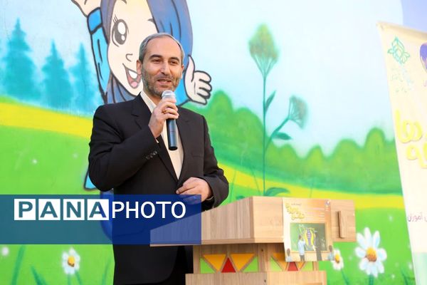 برگزاری مشترک جشن عاطفه‌ها در همدان با مشارکت کمیته امداد و سازمان دانش‌آموزی