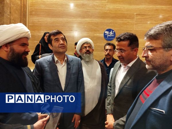  وزیر ورزش و جوانان کشور از تعدادی از پروژه های عمرانی ورزشی  کاشمر بازدید کرد 