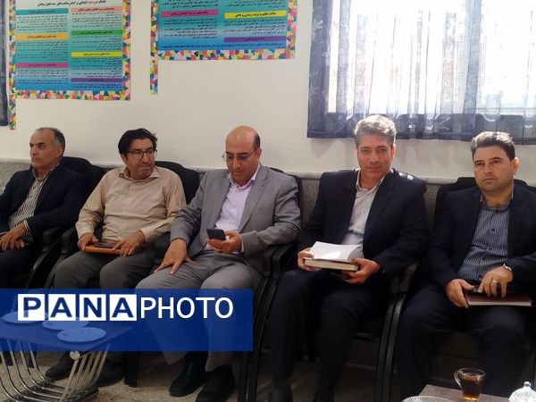 طلوع شکوفه‌های امید در دبستان امین زاده فاروج 