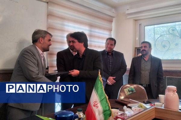 جلسه هم‌اندیشی معاونان پژوهش و توسعه منابع مناطق ۲۱ گانه شهرستان‌های تهران 