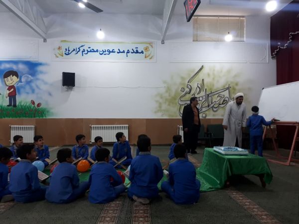 جشن قرآن در دبستان شهید فلاح‌زاده ابرکوه 