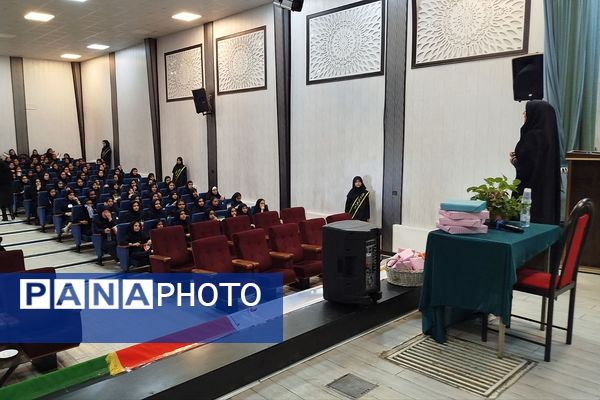افتتاحیه طرح مصباح الهدی و جشن میلاد حضرت زینب(س) دبیرستان ریحانه النبی باقرشهر