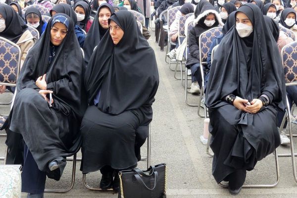 مراسم هفته پژوهش در دبیرستان بانو عفت آهنگری شهرری