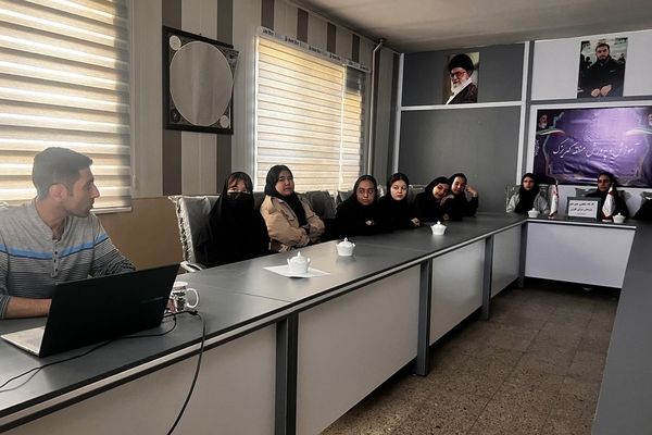 خلاقیت، پژوهش‌محوری و آینده‌نگری در مسیر علم‌آموزی با برگزاری کارگاه علمی "شگفتی‌های نانو"