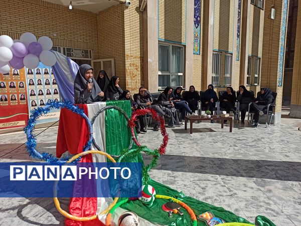 المپیاد ورزشی درون مدرسه ای در دبیرستان دخترانه ۱۳ آبان