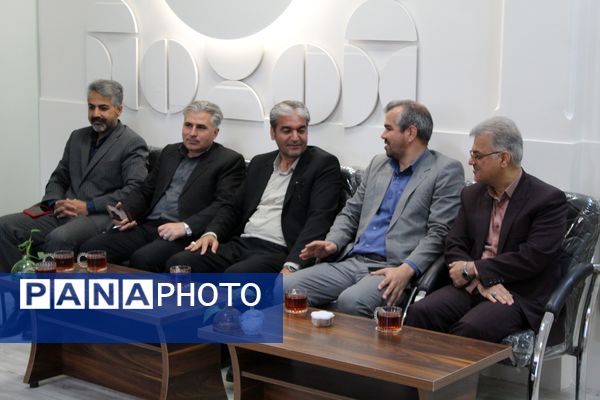 گرامیداشت روز آزمایشگاه در دبیرستان دخترانه شاهد غرویان وکیلی (۲۲)