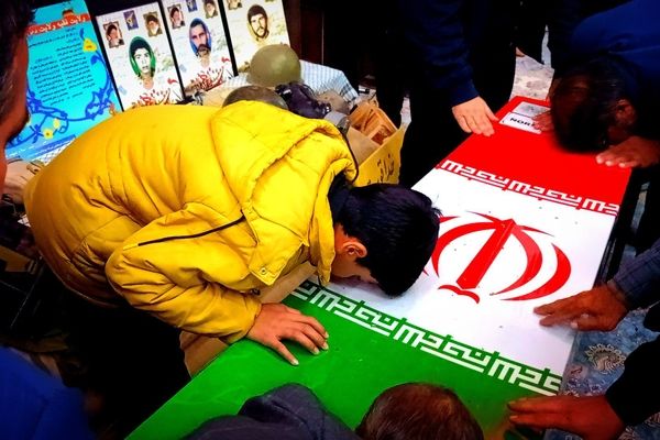 شهید خوشنام، میهمان مردم در مهدیه کاشمر شد