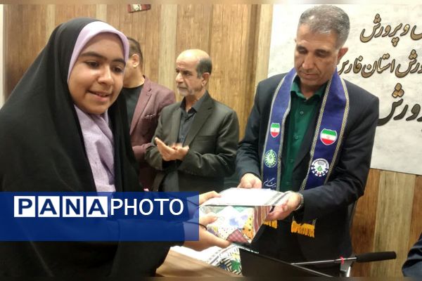 نشست صمیمی مدیر و معاون پرورشی ناحیه 4 شیراز با مربیان، پیشتازان و خبرنگاران پانا