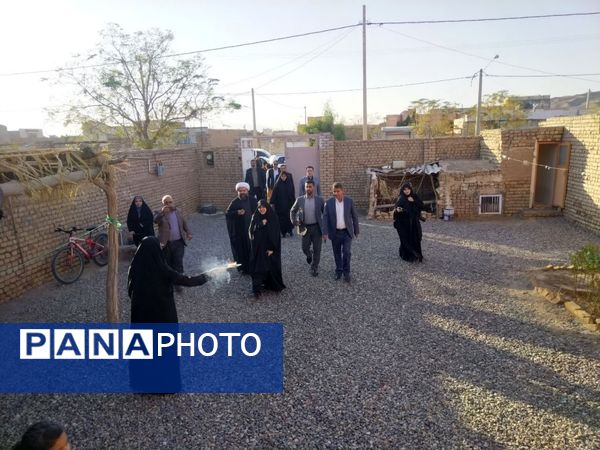 حضور معاون رئیس جمهوری در منازل جان باختگان معدن طبس در بخش انابد