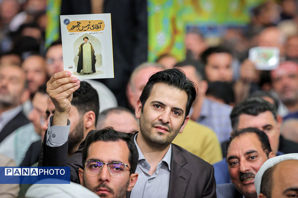 دیدار جمعی از معلمان با رهبر معظم انقلاب