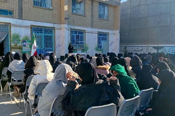 گرامیداشت روز بسیج دانش آموزی و عزاداری حضرت فاطمه(س) در خلیل آباد