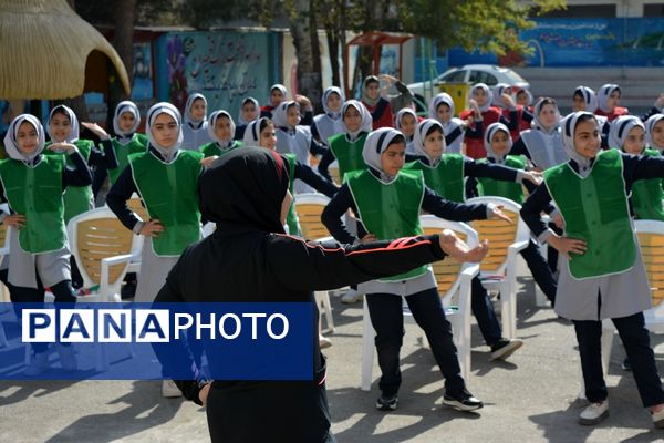 برگزاری المپیاد ورزشی درون مدرسه‌ای در بهارستان‌دو