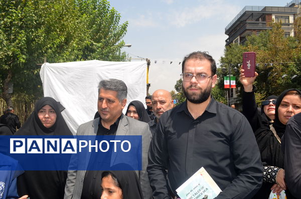 تجمع بزرگ جاماندگان اربعین در تهران