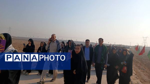 دانش‌آموزان شهرستان‌های جنوبی کرمان در سفر به اهواز از یادمان‌های دفاع مقدس