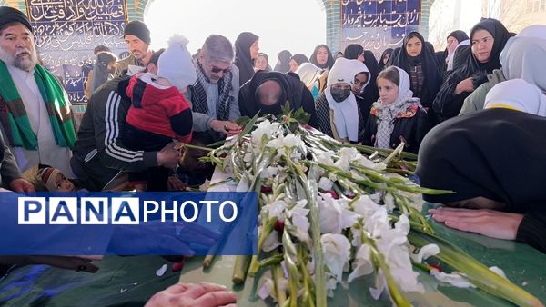 مراسم تشییع شهید گمنام در شهر سفیددشت 