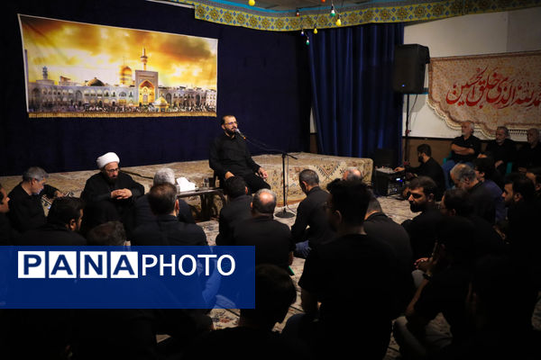 مراسم عزاداری ظهر شهادت امام رضا(ع) در مدرسه رویش کاشان