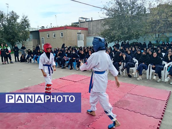 المپیاد‌ ورزشی درون مدرسه ای در دبیرستان فاطمیه