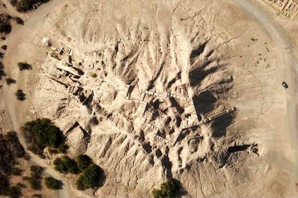 حفاظت از آثار ملموس و ناملموس با تاکید بر تپه های باستانی کنارصندل جیرفت