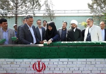 آیین خشت‌گذاری سه باب مدرسه در باقرشهر 